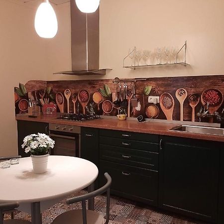 Comodo Apartamento Deltebre Exterior foto